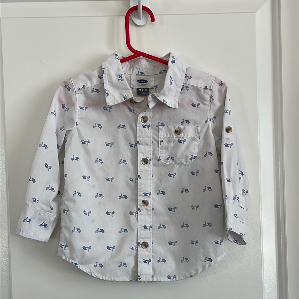 Old Navy White scooter print button down shirt 18-24m